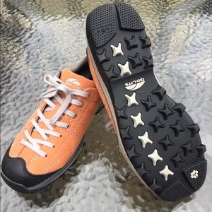 GoLite Lime Lite Women’s Hiking Shoes Size 9 - NEW